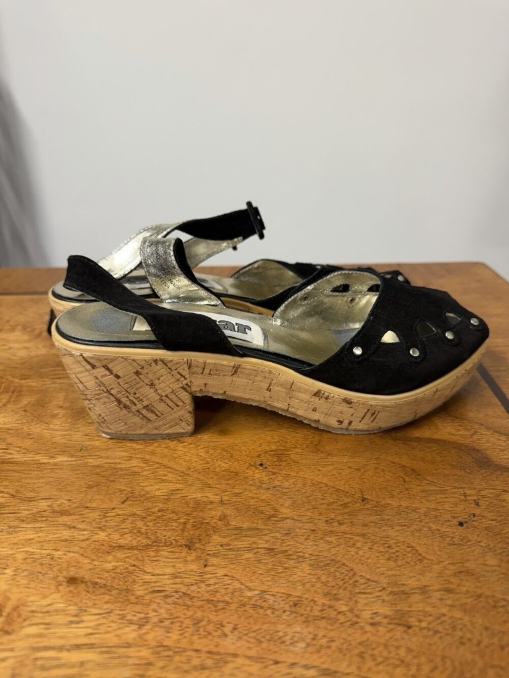 Vtg 70s 80s Women’s 6.5 Black Suede Leather Platform Heel Sandals Shoes Gum Sole